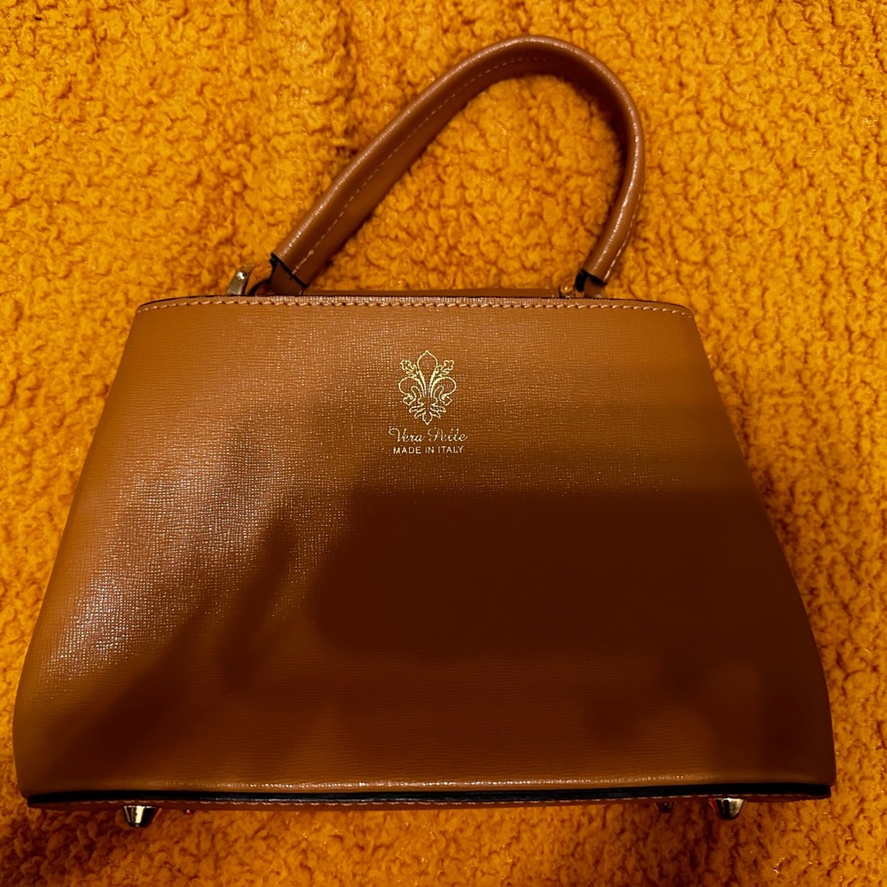 Vera Pelle- camel brown authentic leather purse